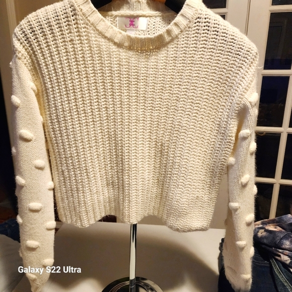 Sweaters - Cropped Off-White Sweater with Chunky Knit and Pom-Pom Sleeves